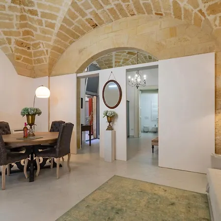 Apartment Casa Dei Nonni Di Via Idomeneo By Barbarhouse